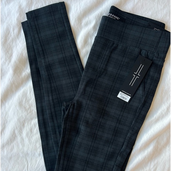 NWT LIVERPOOL Los Angeles Pull On Leggings in Night Sky Blue Plaid - Picture 4 of 4